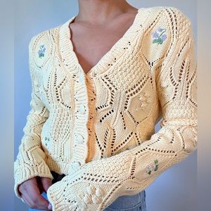 Zara embroidered floral sweater